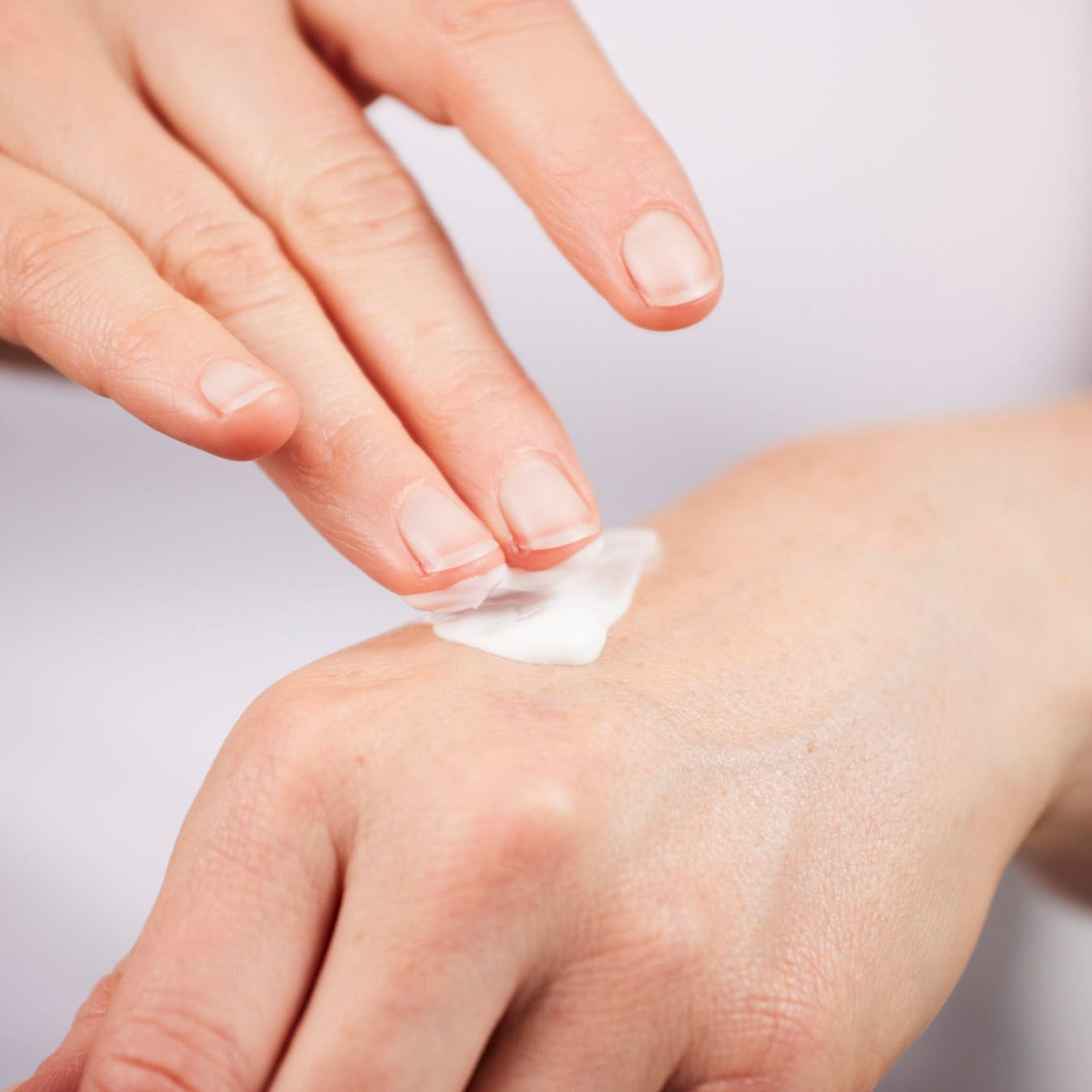Crema Mani Leontopodium alpinum nutriente idratante mani morbide vellutate FD Dolomites