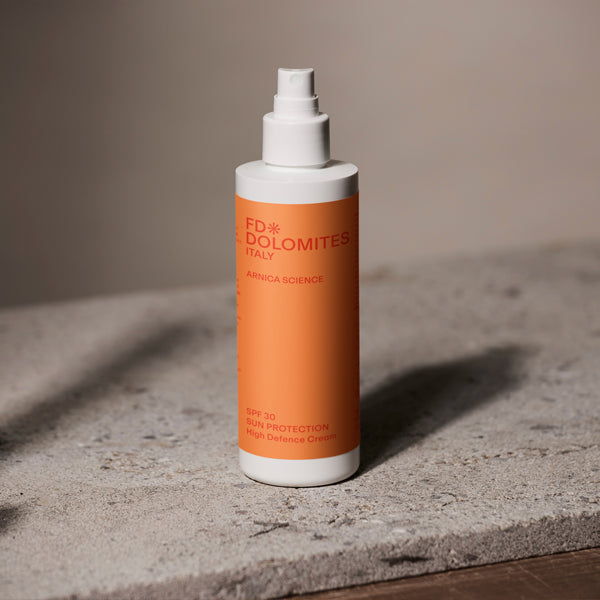 SPF 30 Sun Protection Arnica Montana Stella Alpina spray solare famiglia bambini FD Dolomites